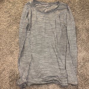 Size 6 long sleeve lulu lemon